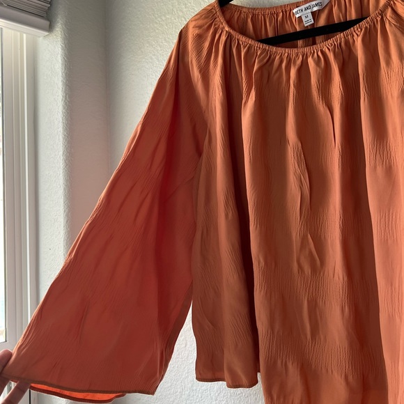 Elizabeth and James Off The Shoulder Boho Oversize Rust Orange Blouse Size M. - Picture 6 of 11